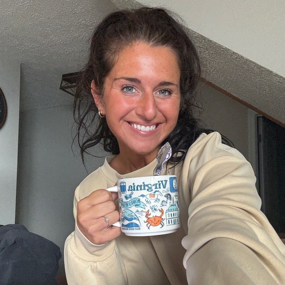 Meet your Posher, Emily - Picture 1 of 1